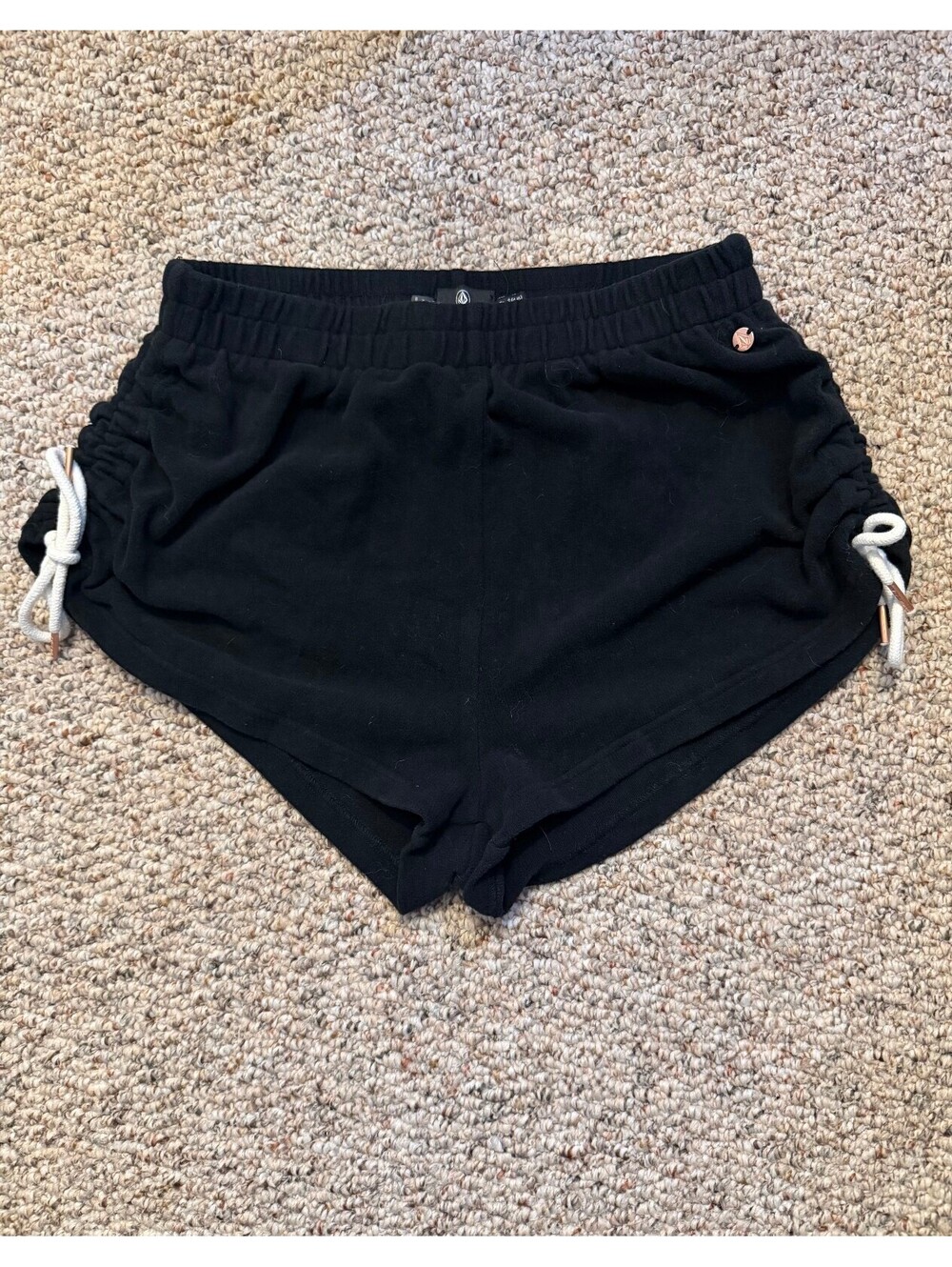 Volcom little fleece black shorts